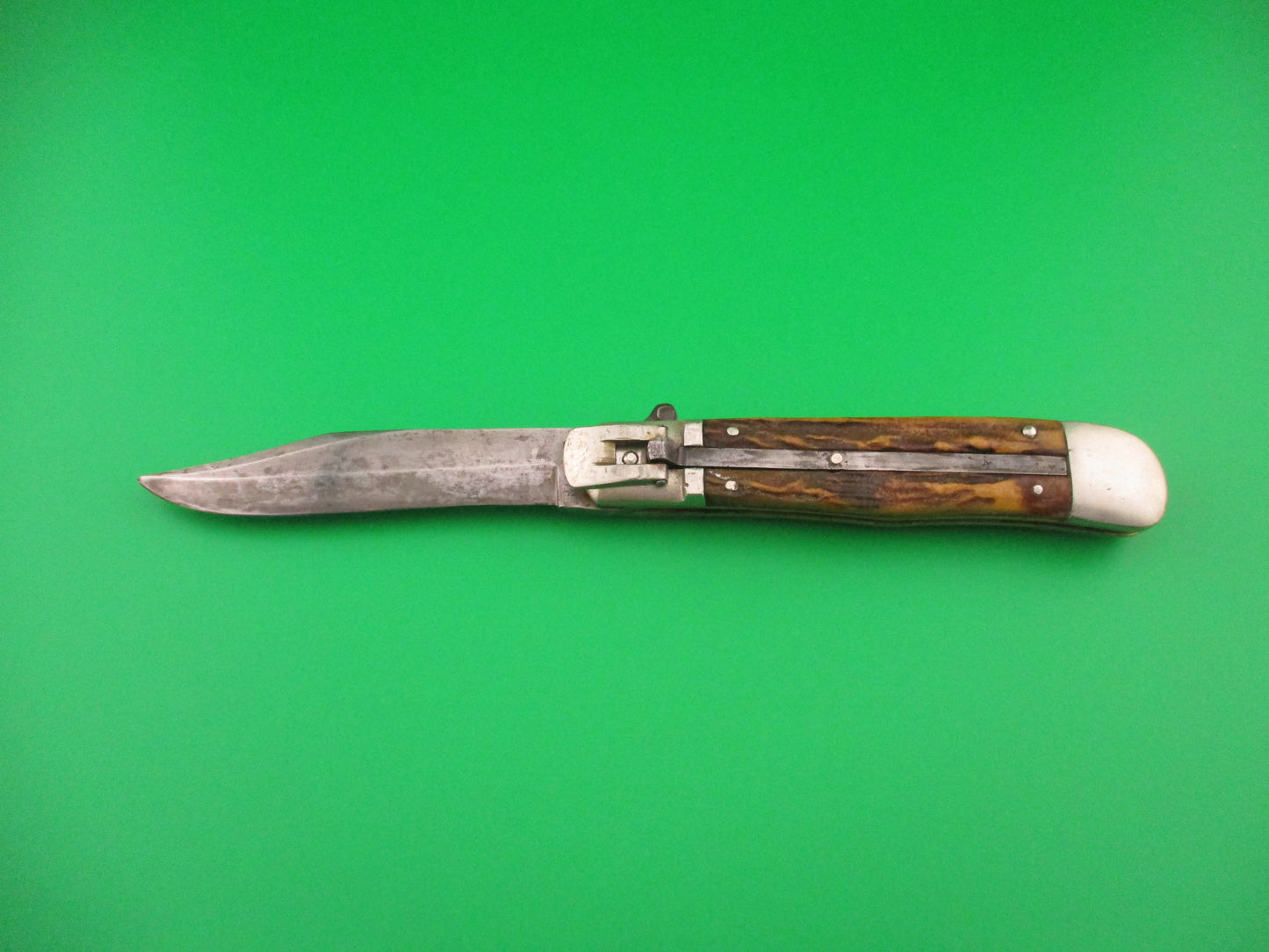 KA-BAR Lever Stag transitional 1930s vintage switchblade knife