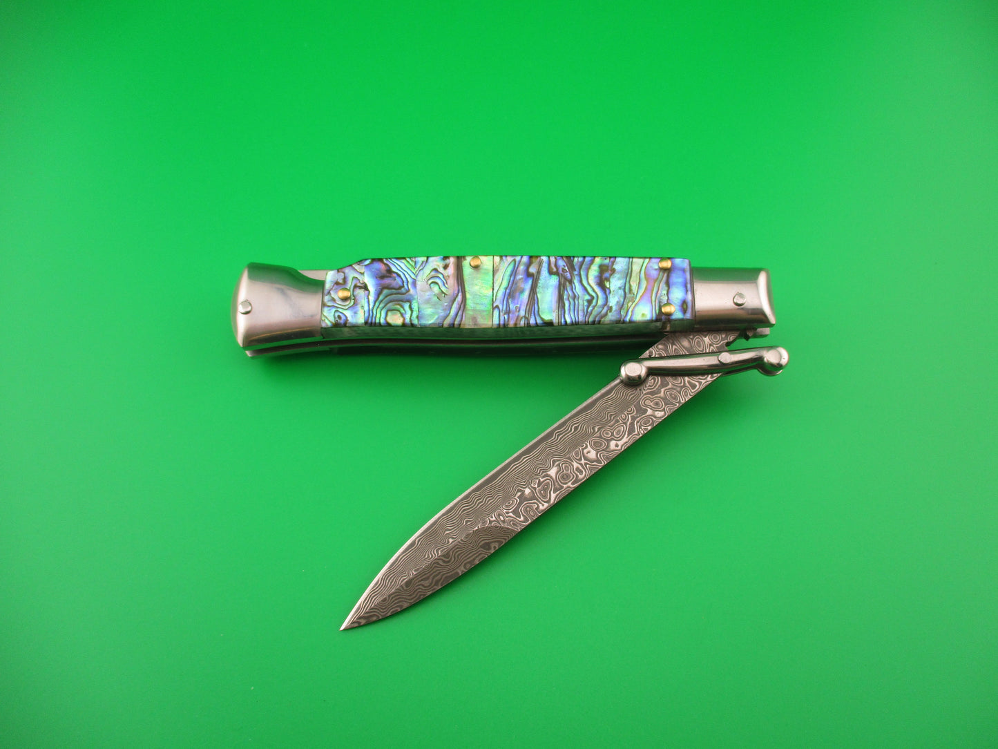 z AKC World 23cm Italian Swing Guard Damascus automatic knife in Wooden box
