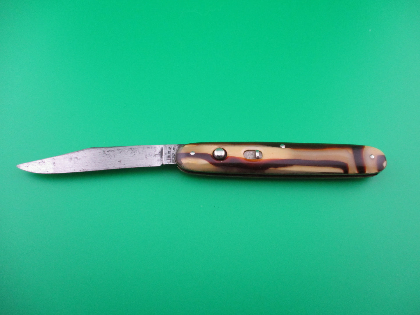 z LL Bean Single 3 3/8" Cigar Single Butter & Molasses switchblade