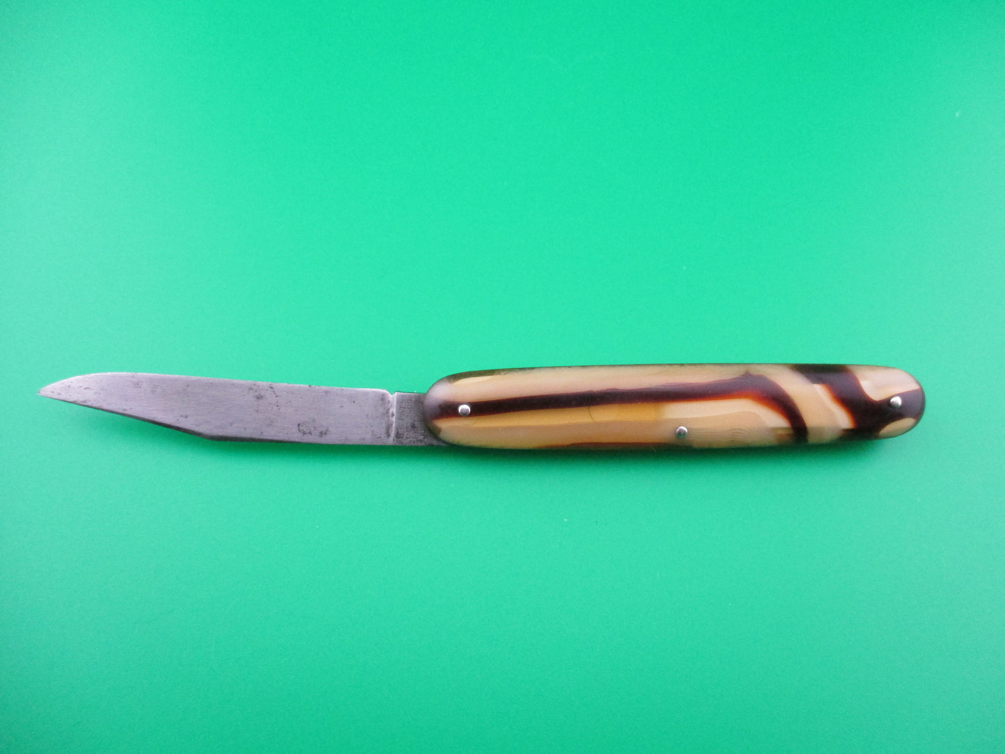 z LL Bean Single 3 3/8" Cigar Single Butter & Molasses switchblade
