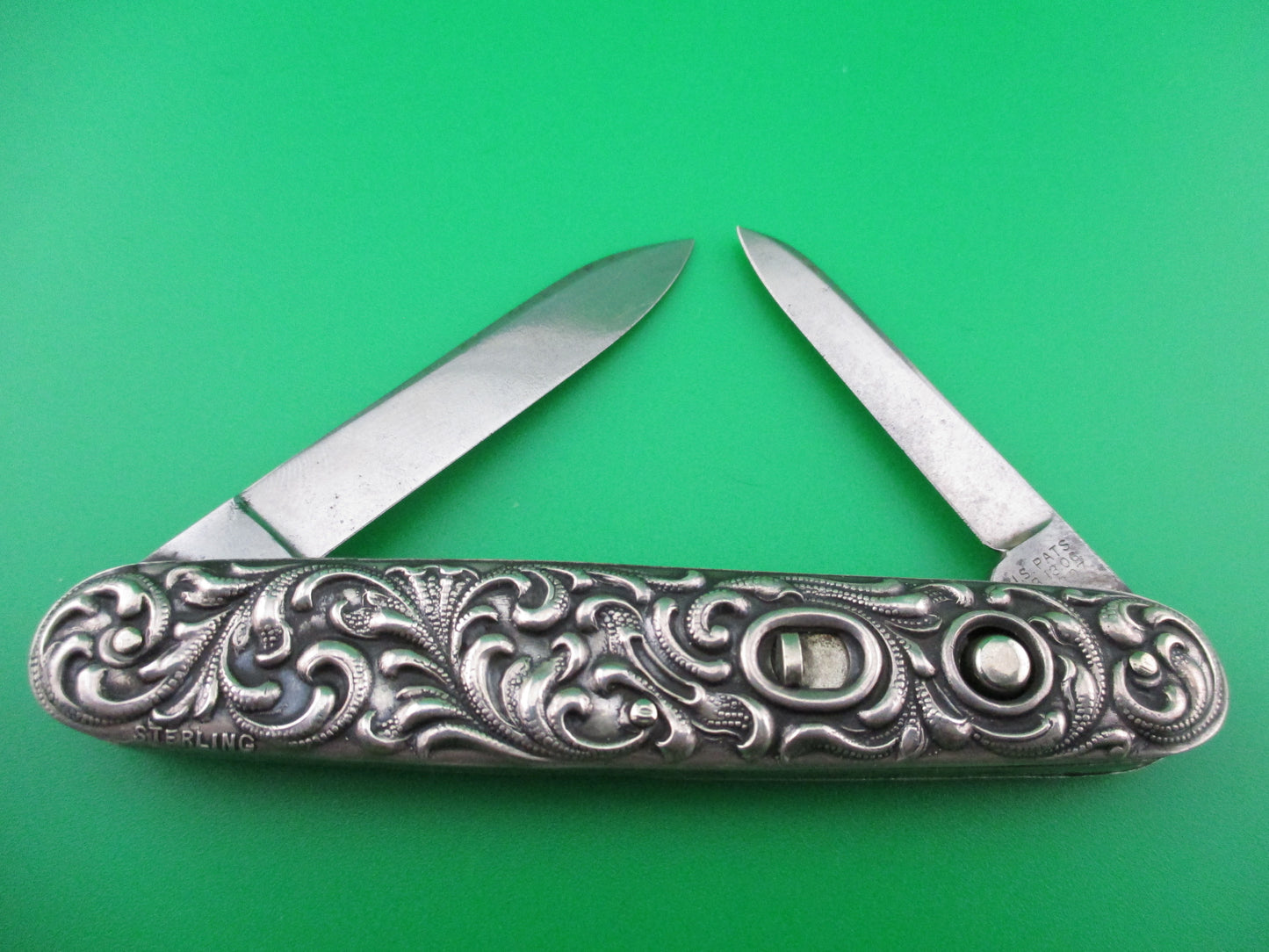 z Schrade Cut Co 3 3/8 inch Sterling double scroll