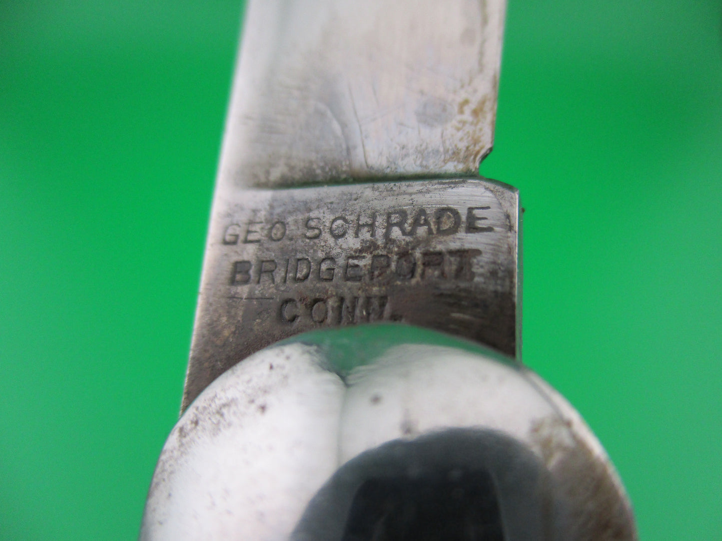 Presto Hunter Black Metal switchblade with lanyard