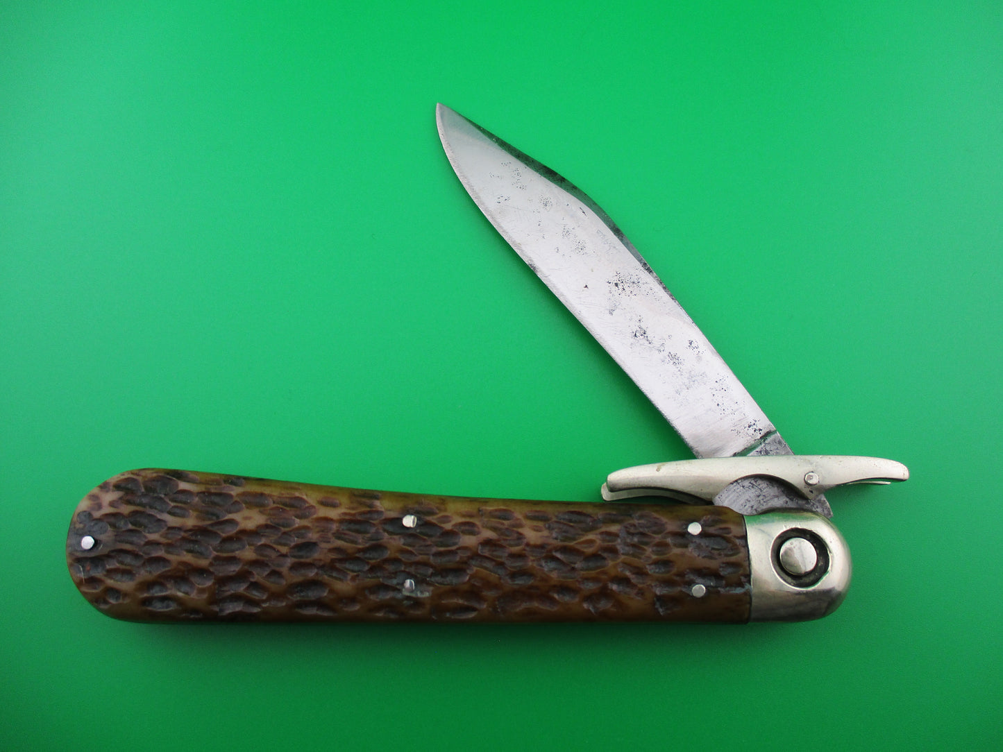 z Press Button Knife Co Victor antique switchblade