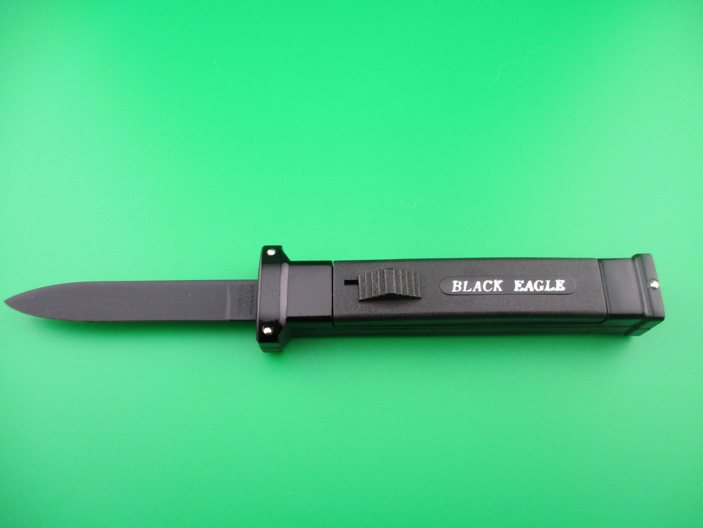 Black Eagle Reverse Switchblade w/sheath retracting guard