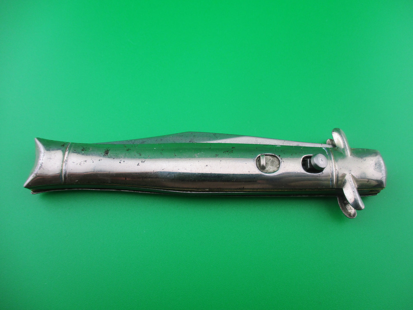 z Edgemaster Bowtie metal scales vintage switchblade