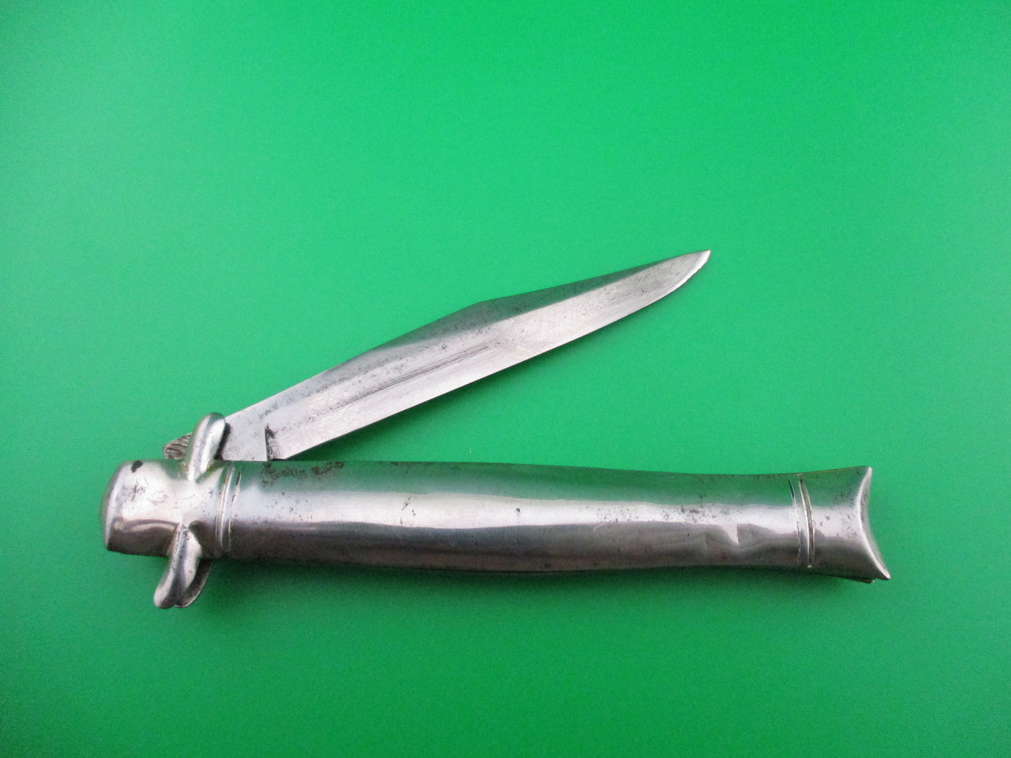 z Edgemaster Bowtie metal scales vintage switchblade