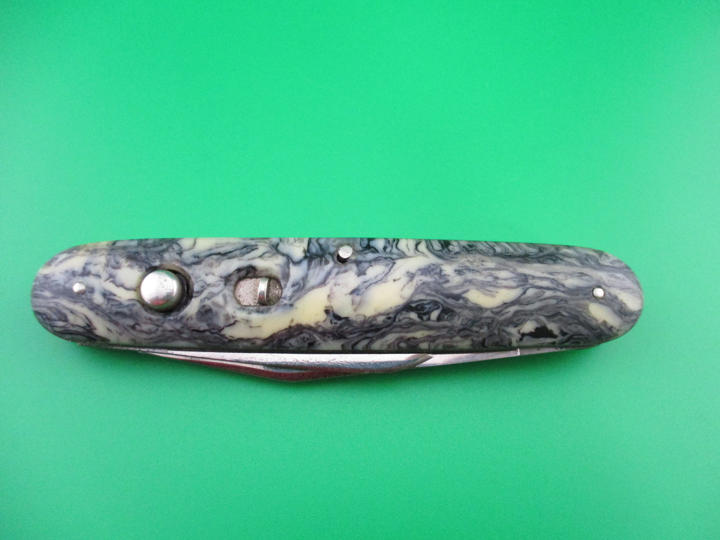 Schrade Walden #750 large 3 3/4" double Coffee & Cream switchblade