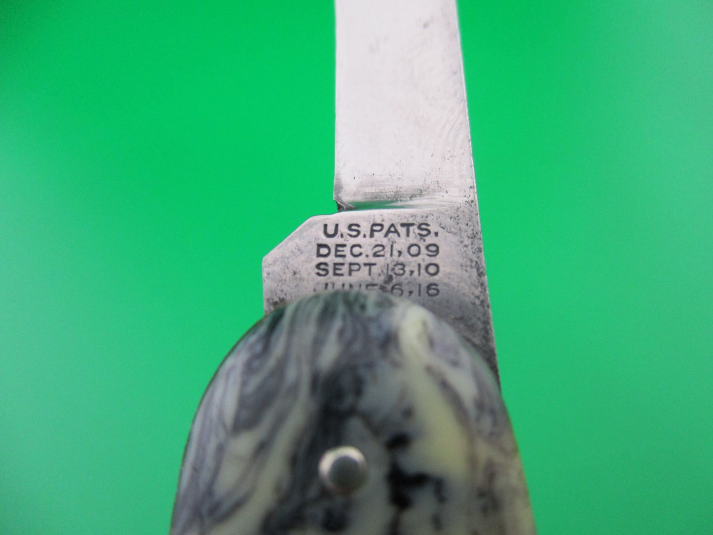 Schrade Walden #750 large 3 3/4" double Coffee & Cream switchblade