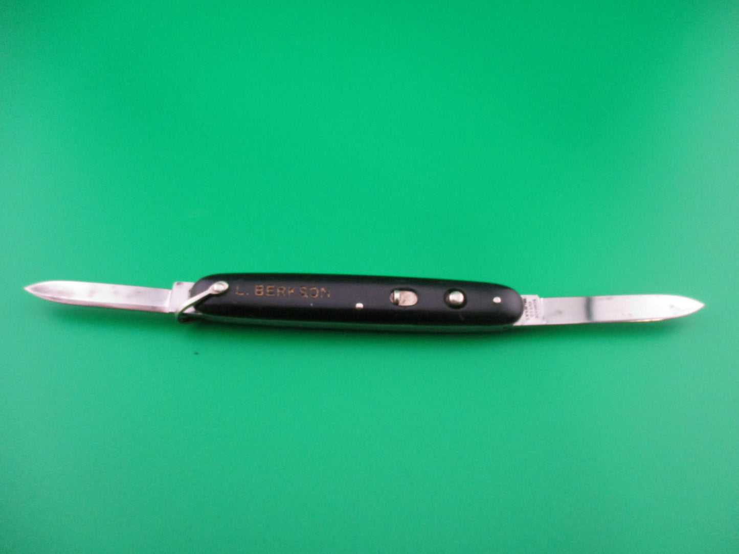 z Schrade Cut Co Small double black switchblade