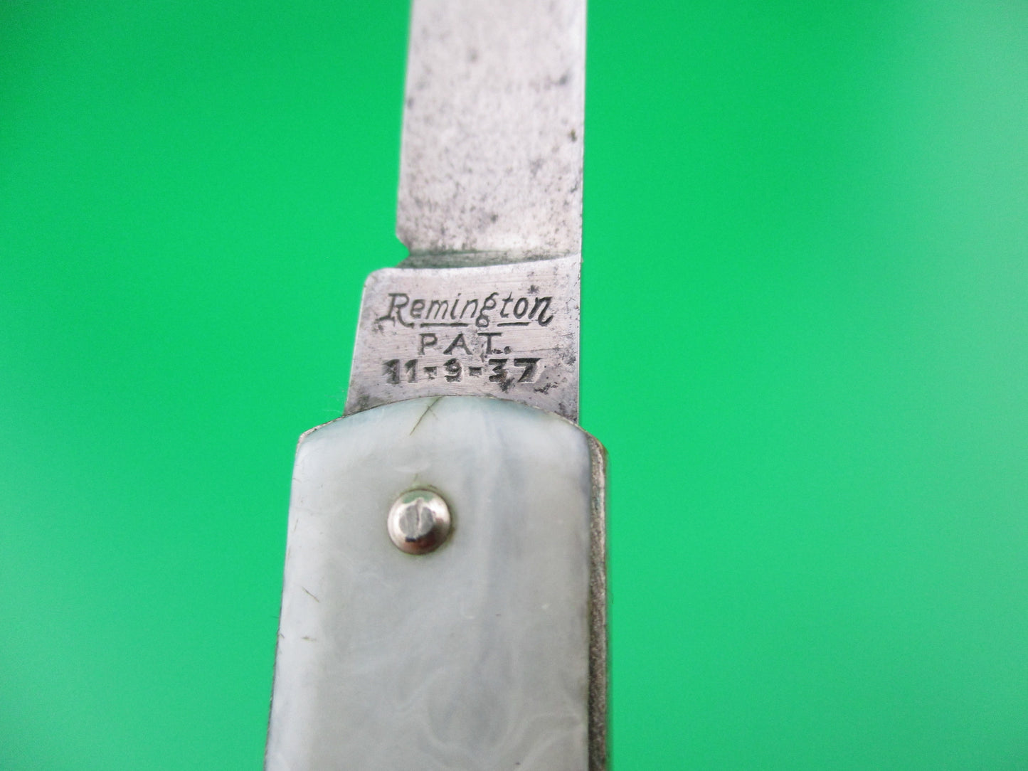 Remington R17 pullball Onyx green switchblade
