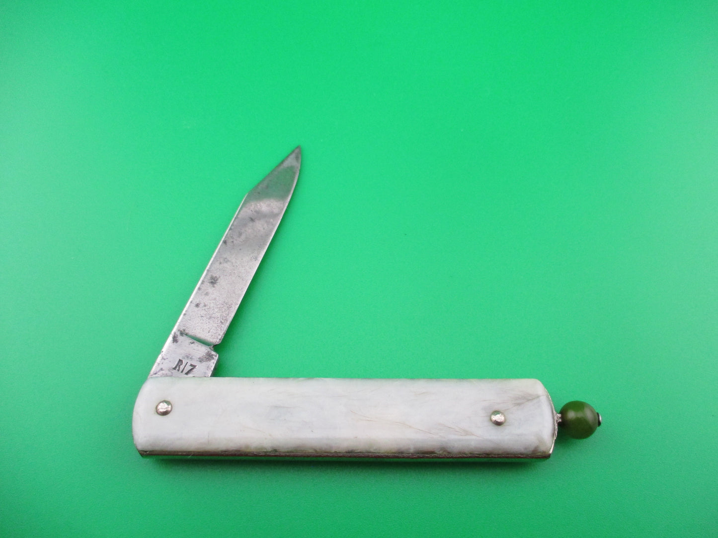 Remington R17 pullball Onyx green switchblade