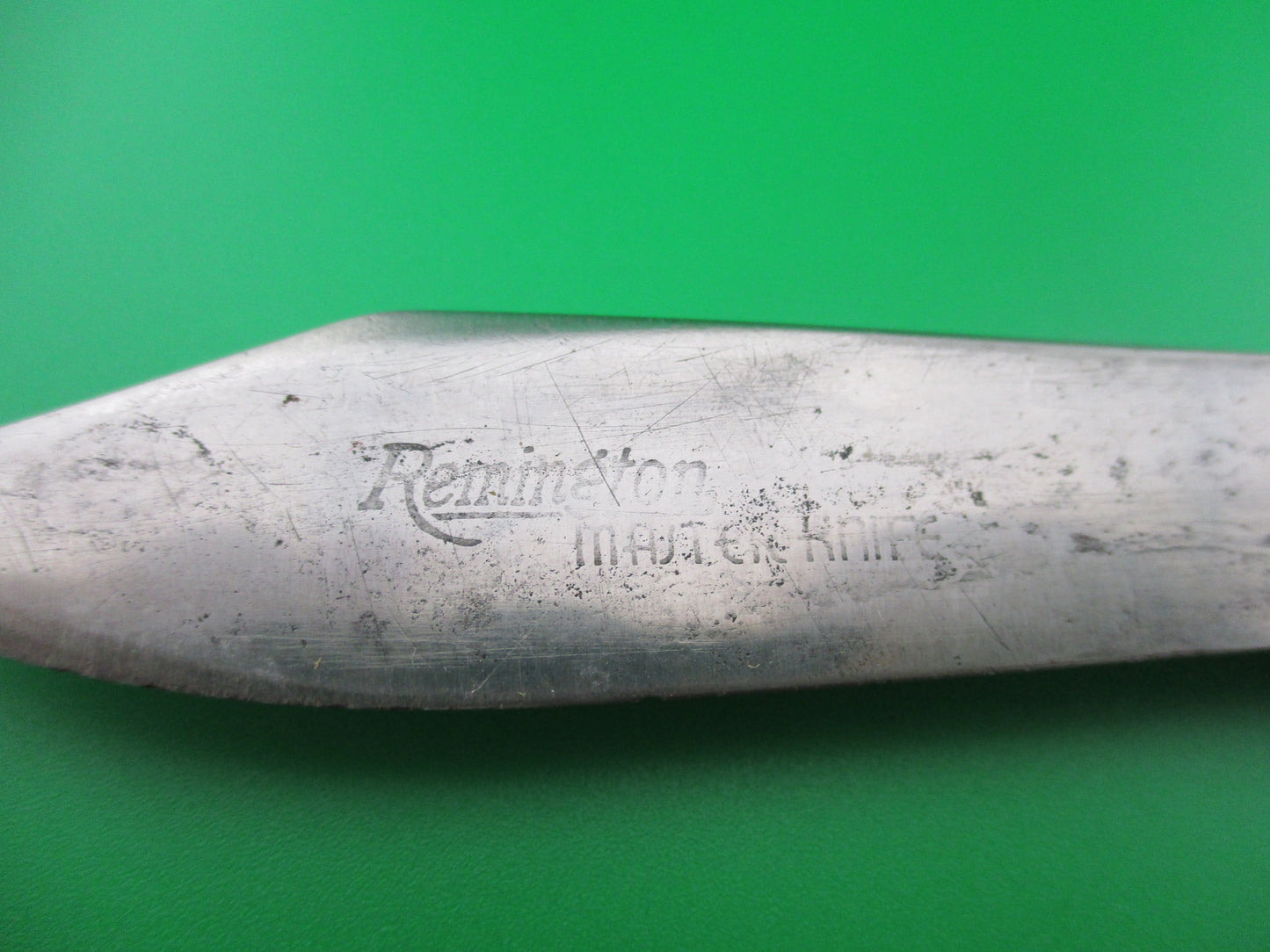 z Remington R2403 Master Knife Hunter switchblade