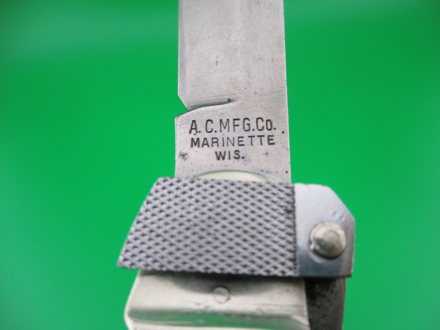 Z Aerial AC MFG Co Marinette, WIS Bone switchblade