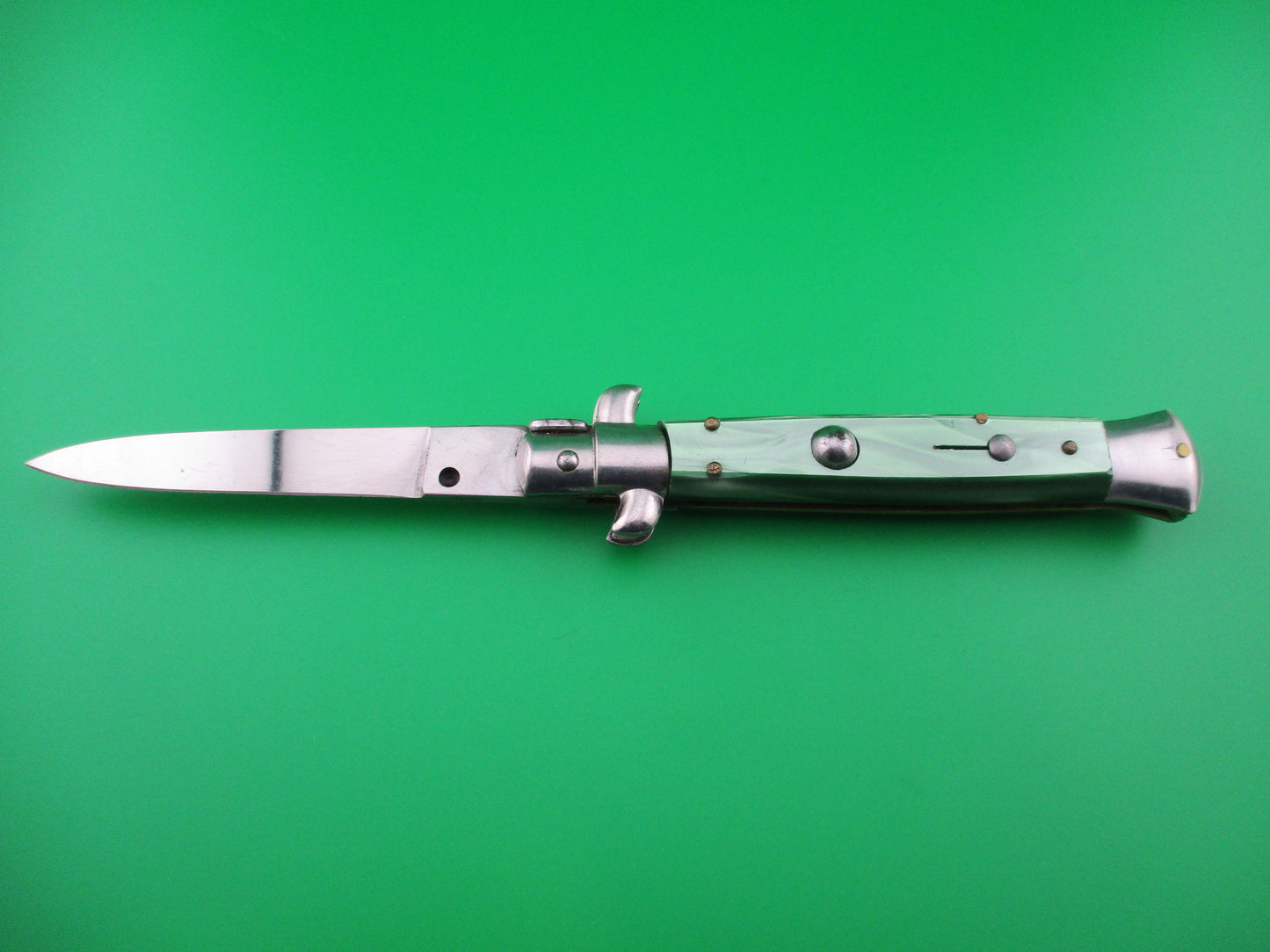 z Italian 21cm Green Pearlex stiletto switchblade