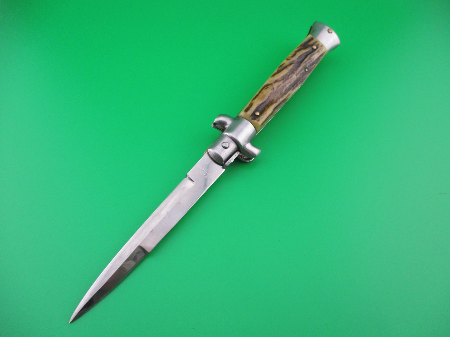 Italian 22cm Stag Swivel bolster bayonet switchblade