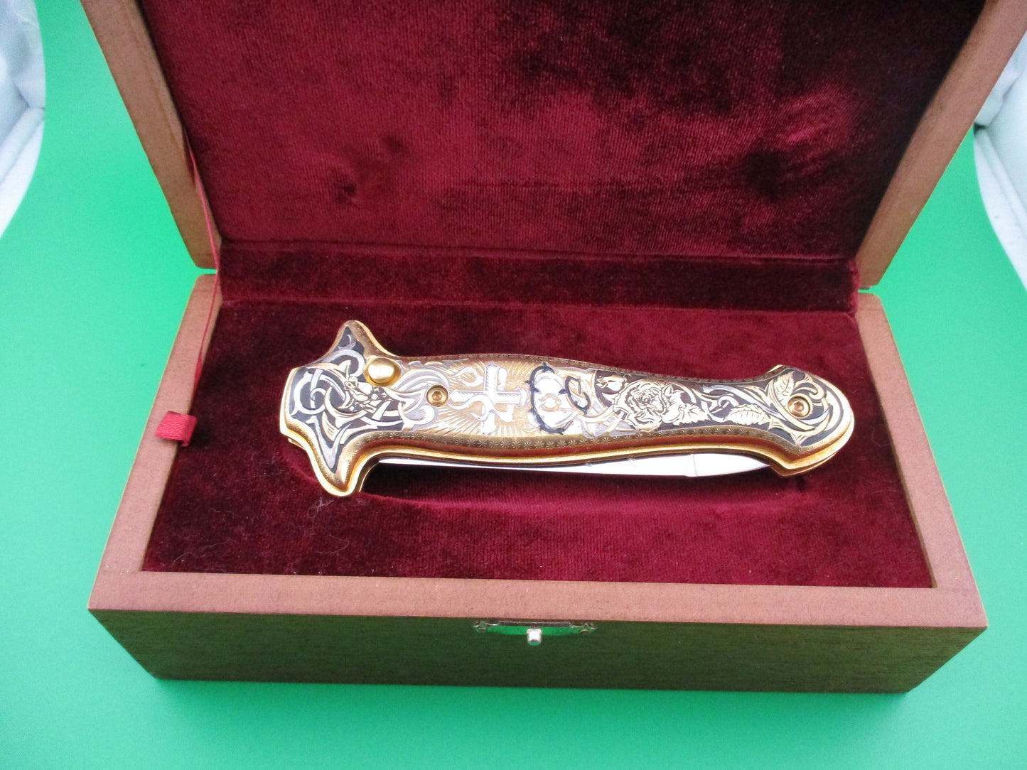 AGA Campolin Gold Sophy Limited edition automatic knife