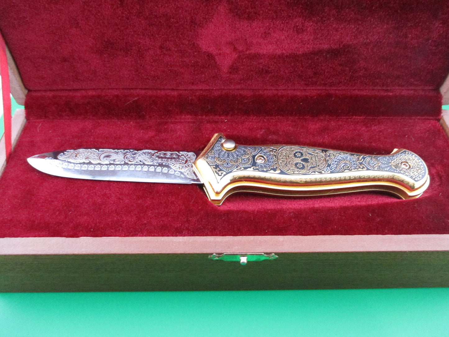 AGA CAMPOLIN GOLD AURY 1 of 20 Dia de la Muertos automatic knife