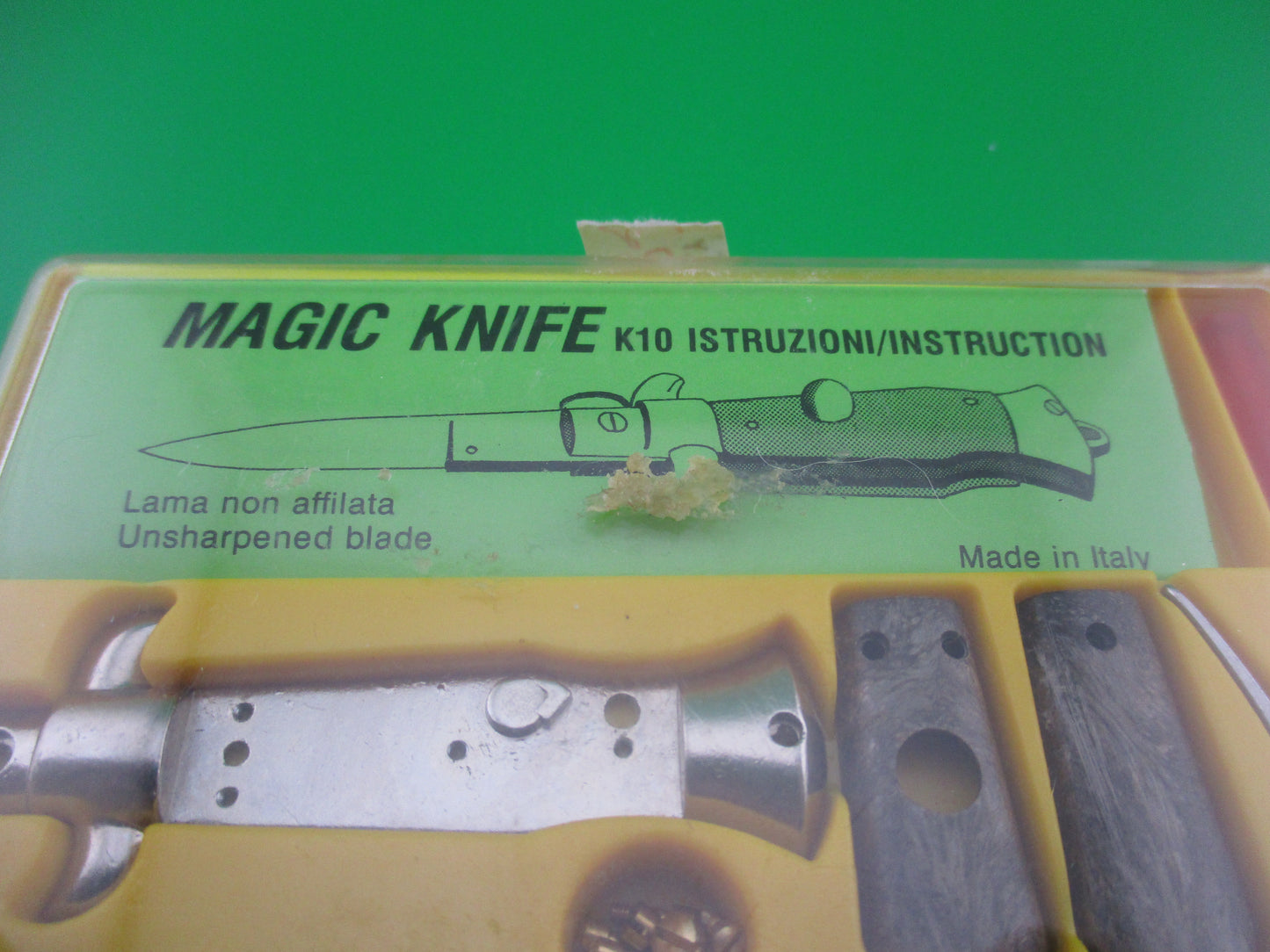Magic Knife kit Italian Keychain size switchblade