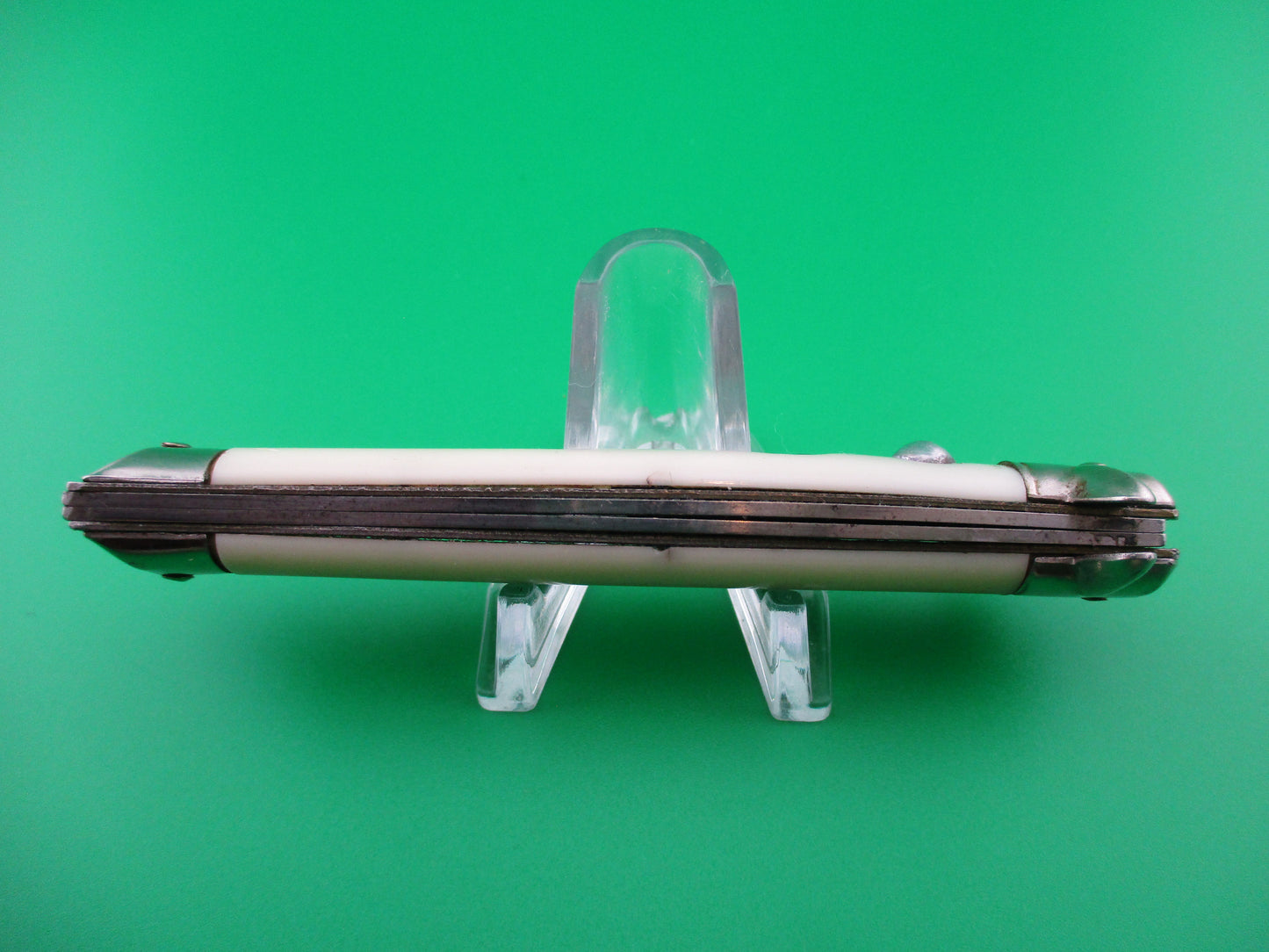 z Colonial SHUR SNAP Bowtie White Vintage switchblade