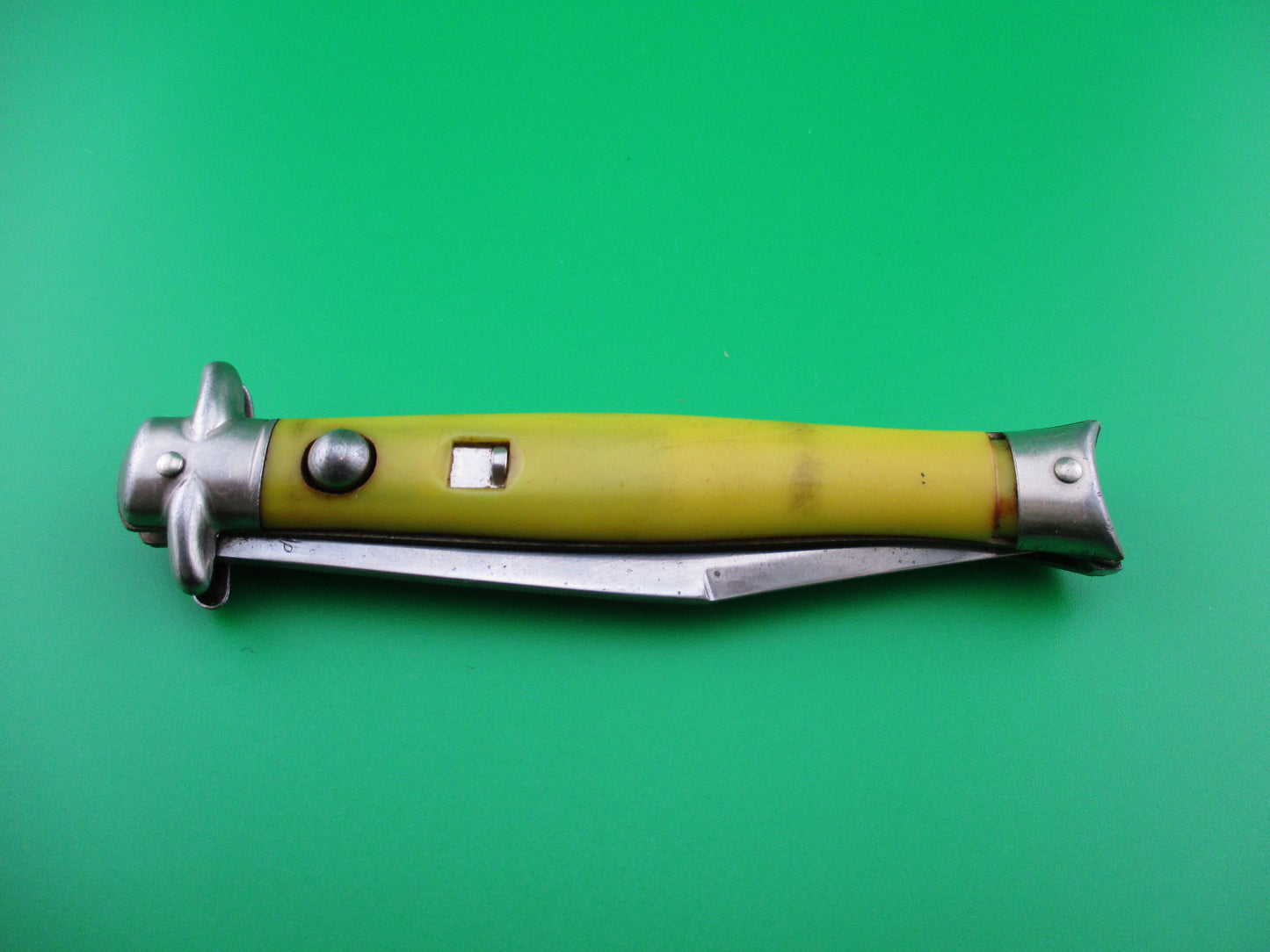 z Colonial SHUR SNAP Bowtie Yellow Vintage switchblade