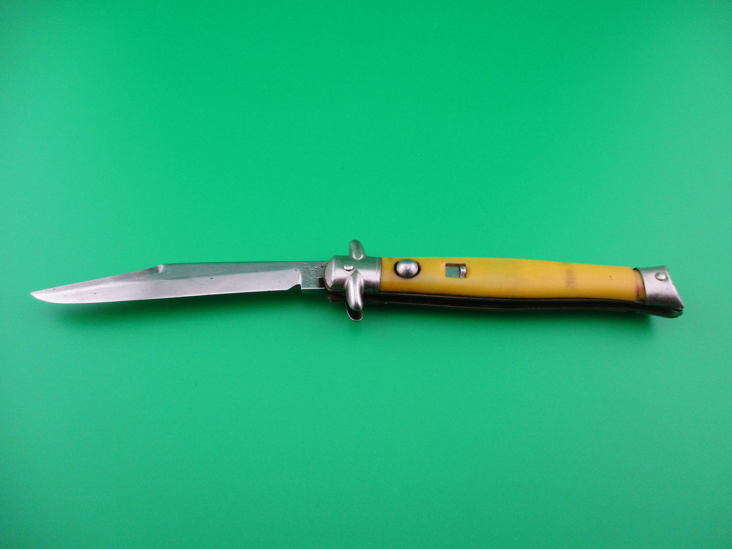 z Colonial SHUR SNAP Bowtie Yellow Vintage switchblade