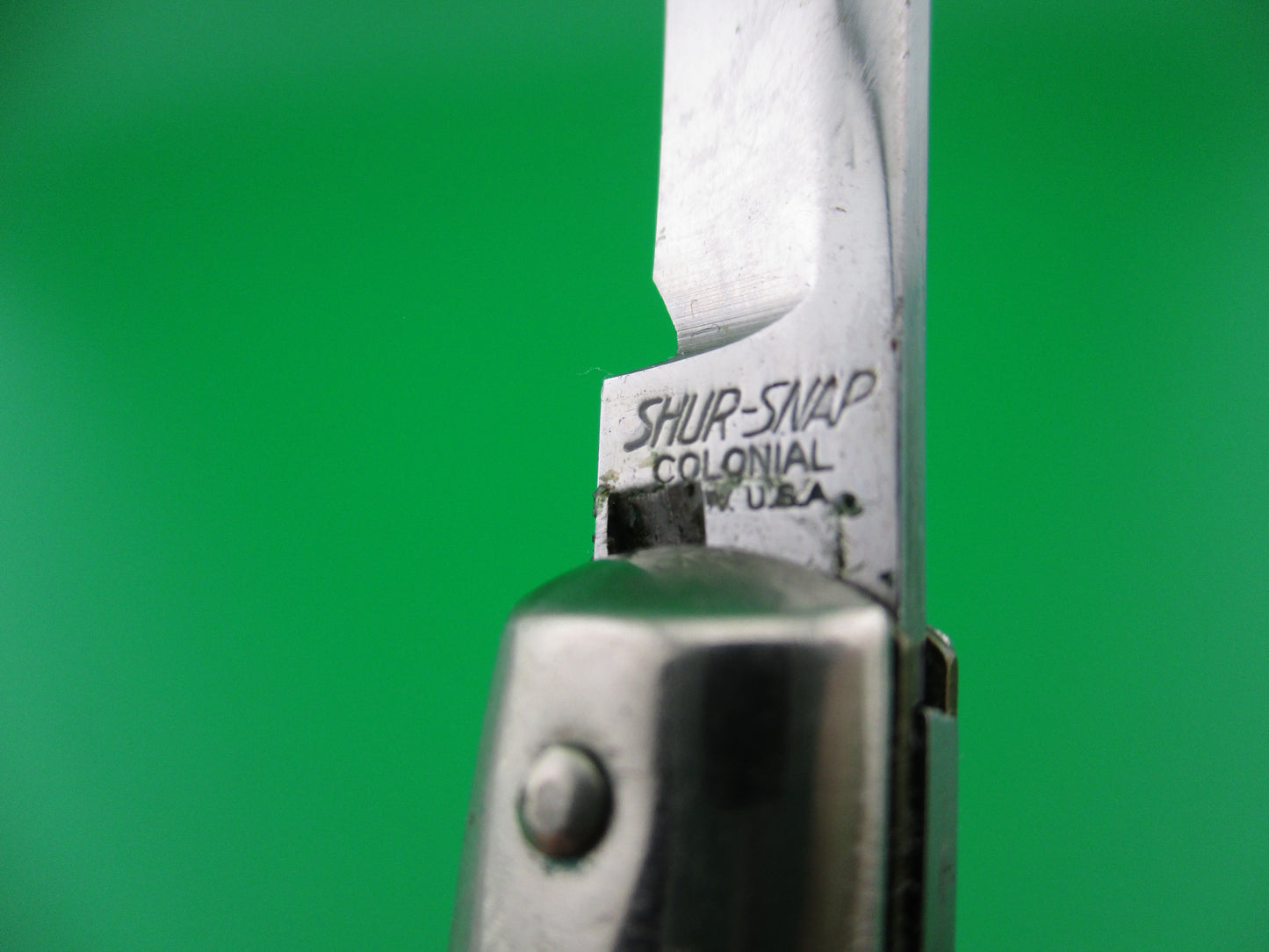 z COLONIAL SHUR SNAP Fishtail White late 50s American switchblade