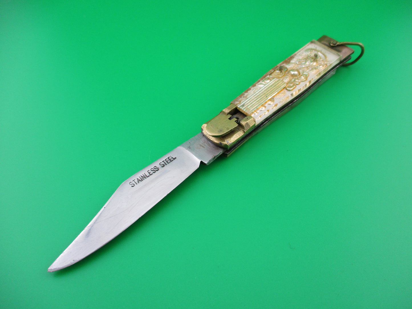 z STAINLESS STEEL Bullfighter Dragon vintage White 19cm Lever switchblade knife