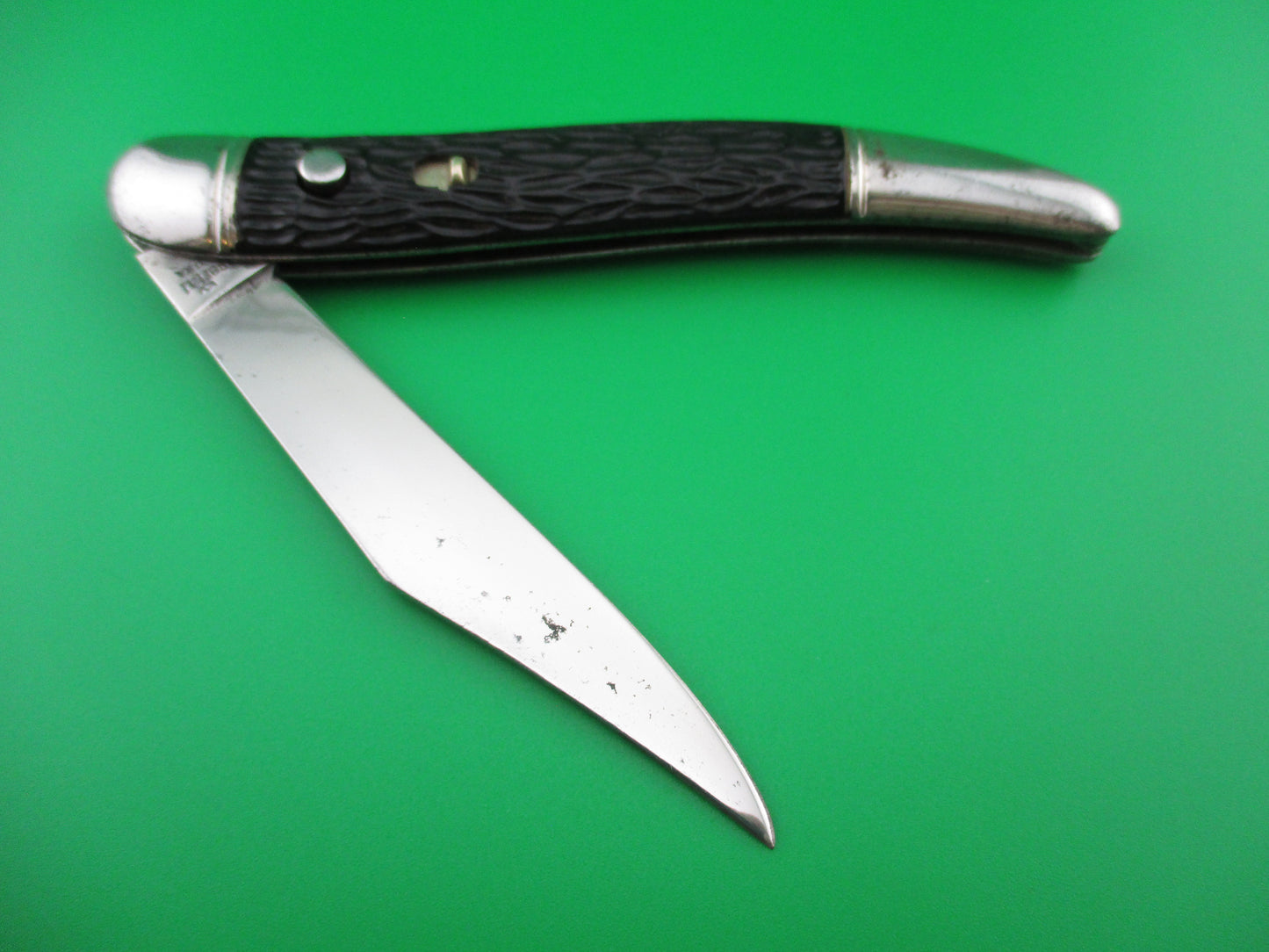 z Imperial 1950s vintage Toothpick Black Imitation jigged bone switchblade