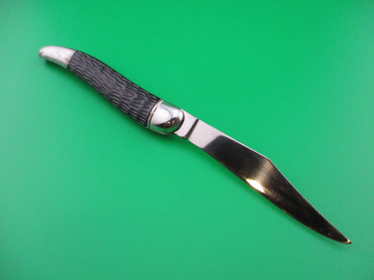 z Imperial 1950s vintage Toothpick Black Imitation jigged bone switchblade