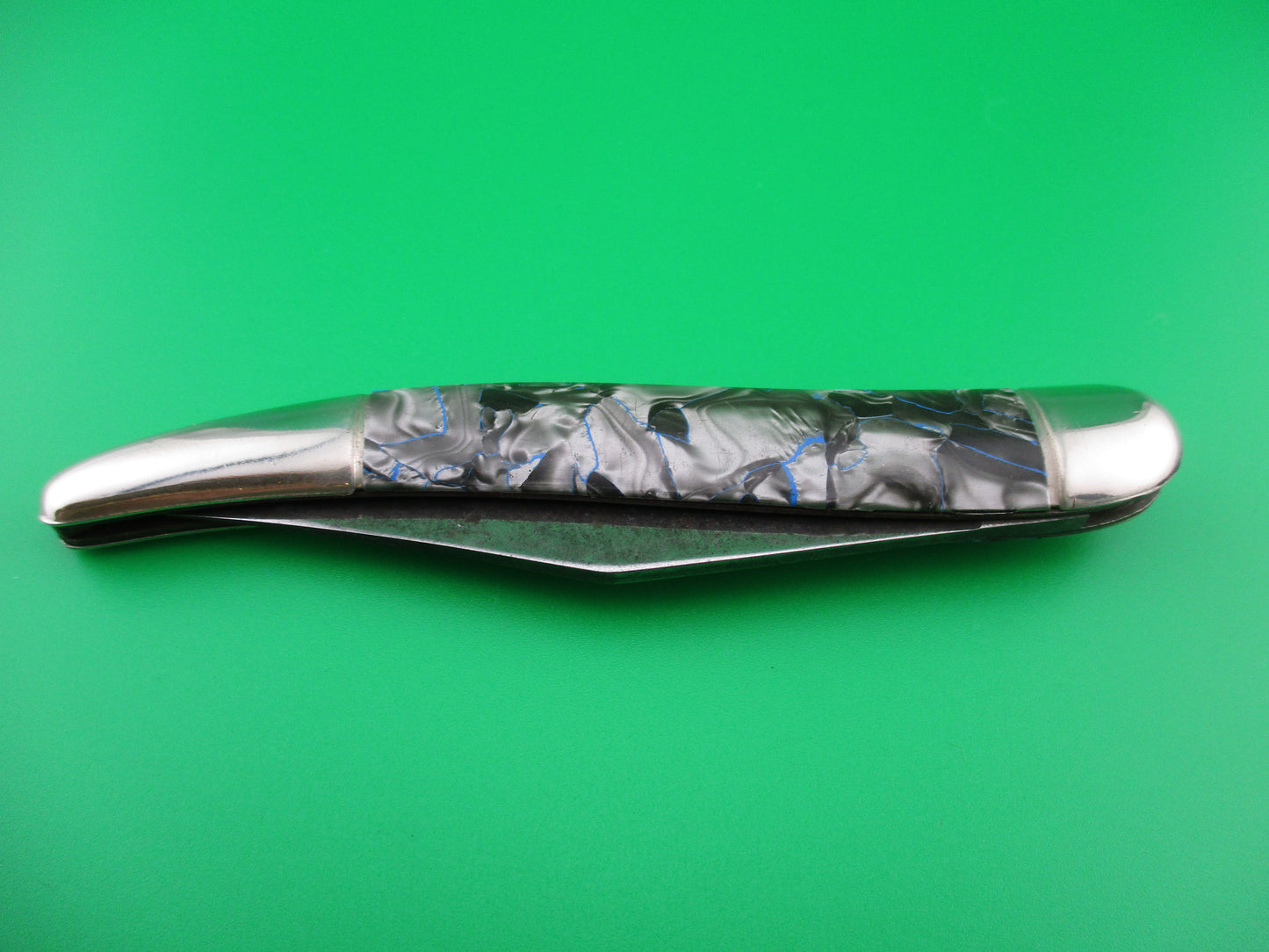z Hammer Brand Imperial Toothpick Silver Pearl & Blue 1950s vintage switchblade