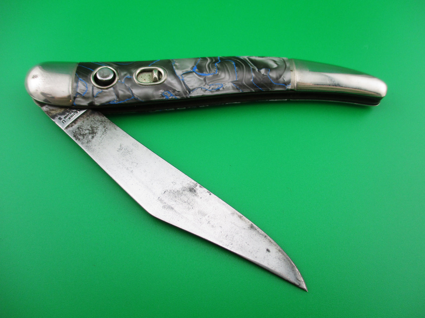 z Hammer Brand Imperial Toothpick Silver Pearl & Blue 1950s vintage switchblade