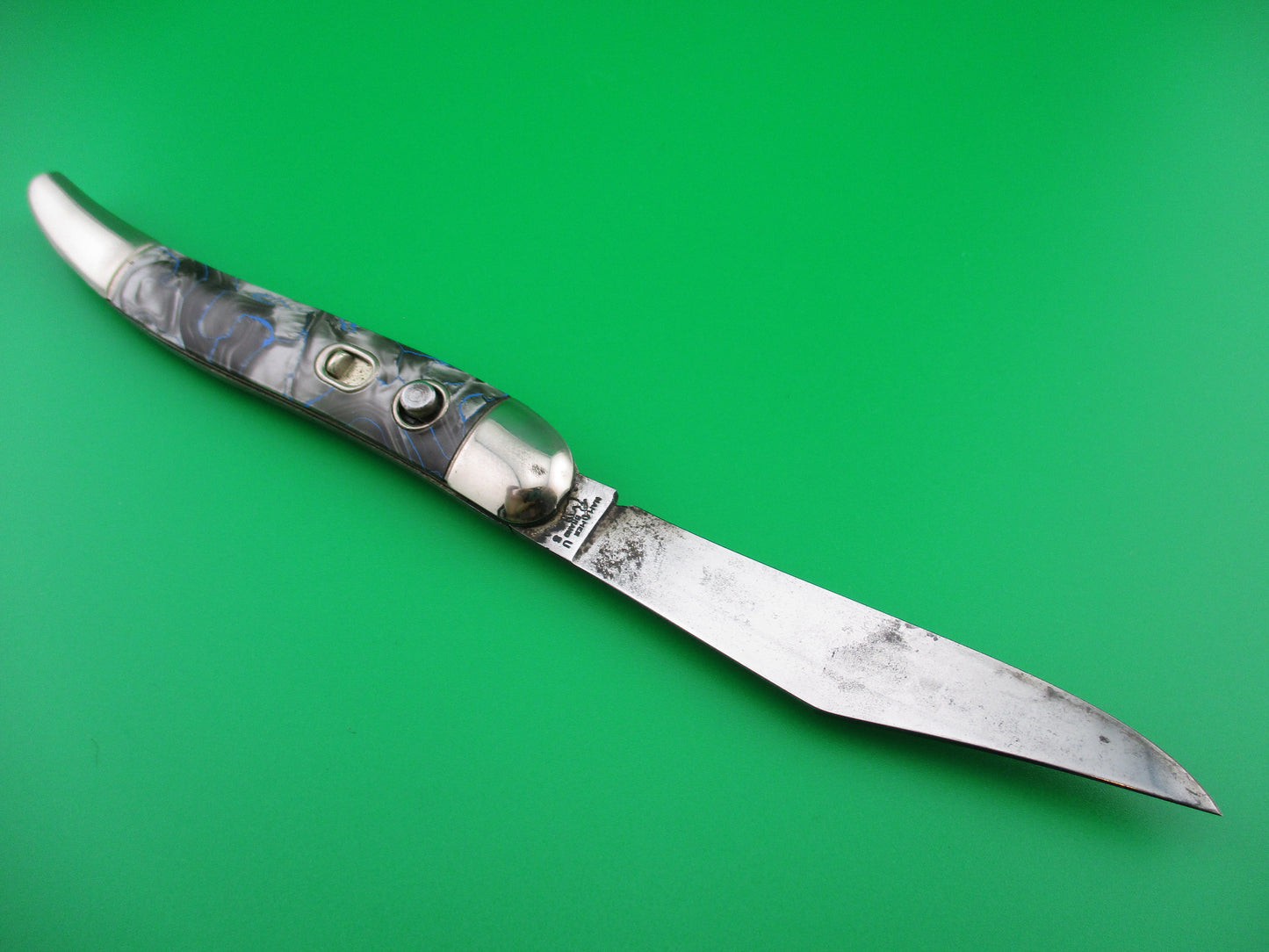 z Hammer Brand Imperial Toothpick Silver Pearl & Blue 1950s vintage switchblade