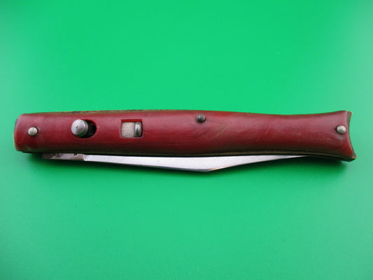 z Edgemaster Fishtail 1950s Vintage Red swirl handles