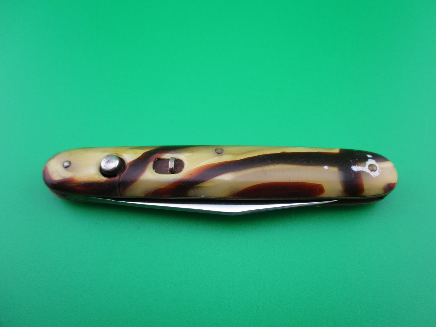 z Schrade Cut Co Single Jack Butter & Molasses cell switchblade