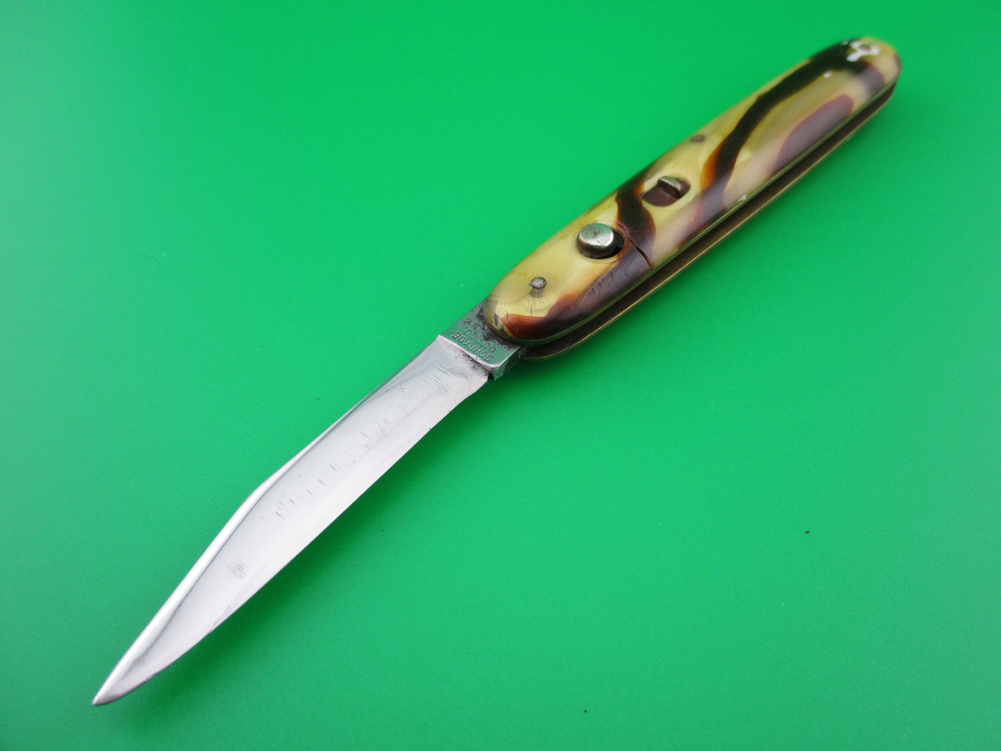 z Schrade Cut Co Single Jack Butter & Molasses cell switchblade
