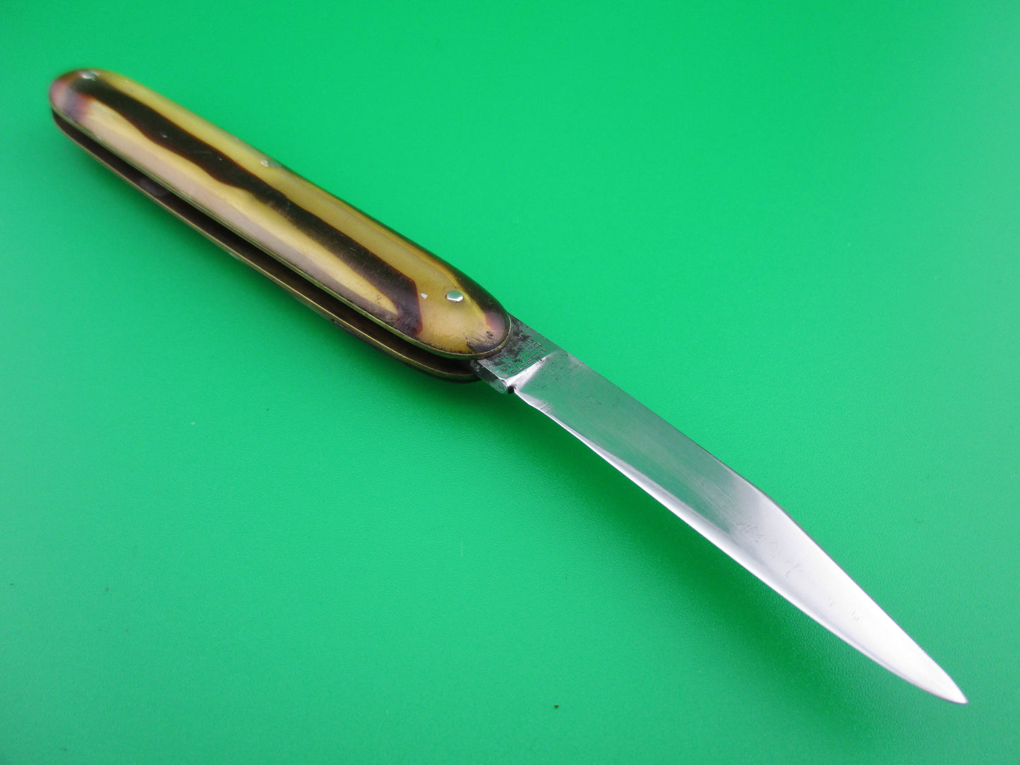 z Schrade Cut Co Single Jack Butter & Molasses cell switchblade