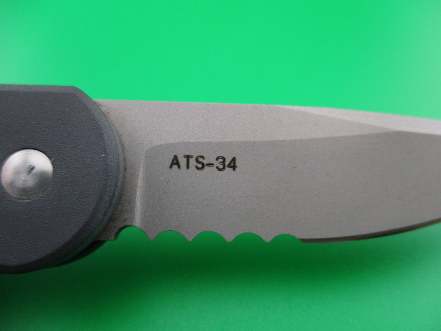 z MICROTECH Mini U.D.T. Semi serrated bead blast finish automatic knife