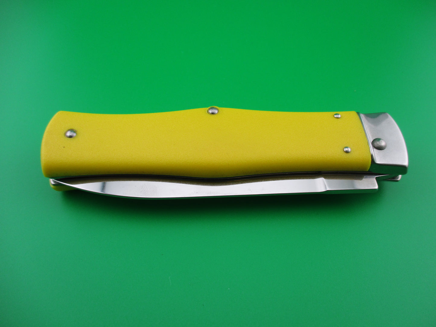 z MIKOV STAINLESS Yellow Lever automatic knife from CZECH REPUBLIC