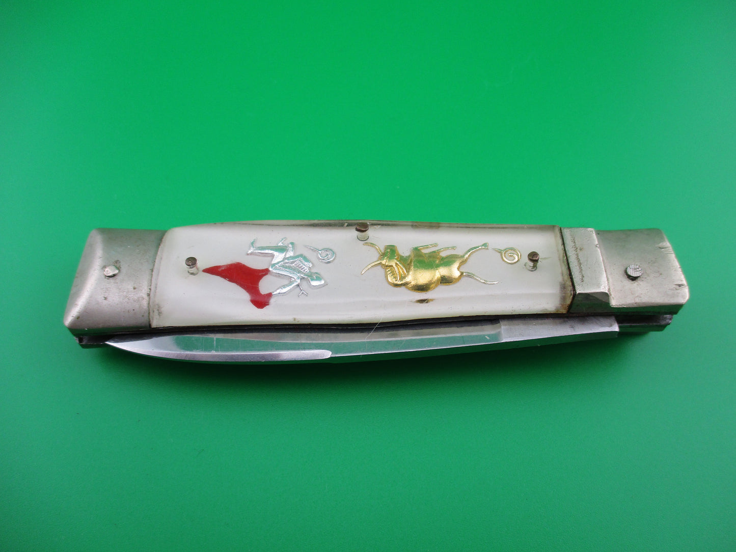 Rostfrei Bullfighter Dragon 19cm White Vintage Japanese Lever switchblade