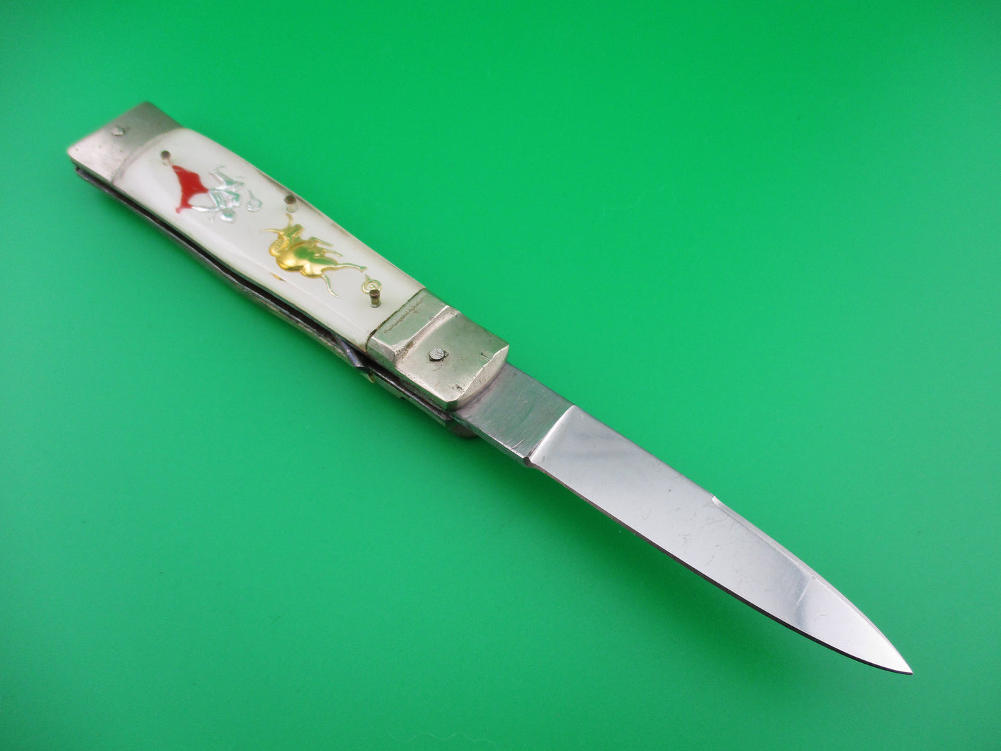 Rostfrei Bullfighter Dragon 19cm White Vintage Japanese Lever switchblade