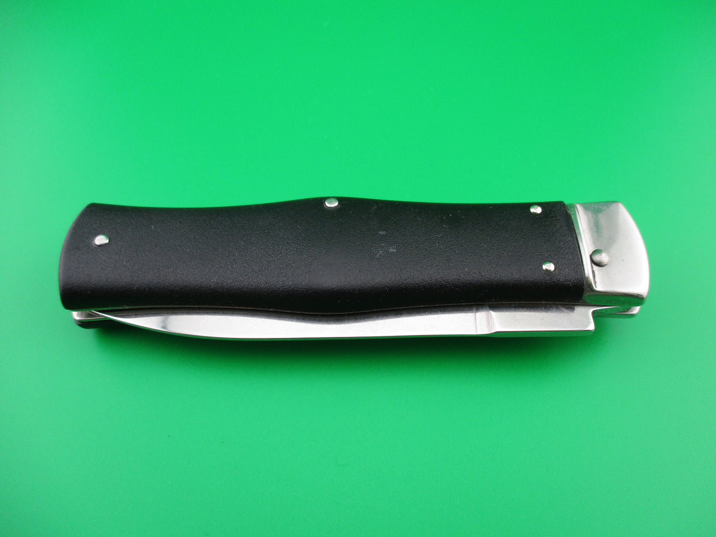 z MIKOV STAINLESS Model 241 Predator automatic knife