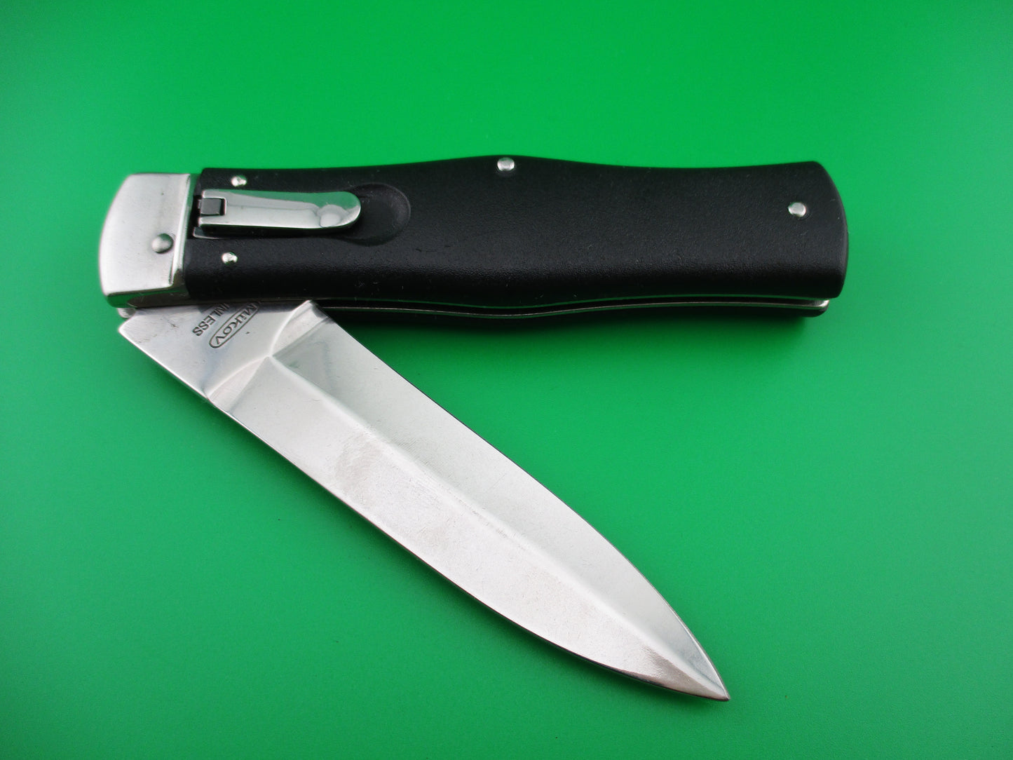 z MIKOV STAINLESS Model 241 Predator automatic knife