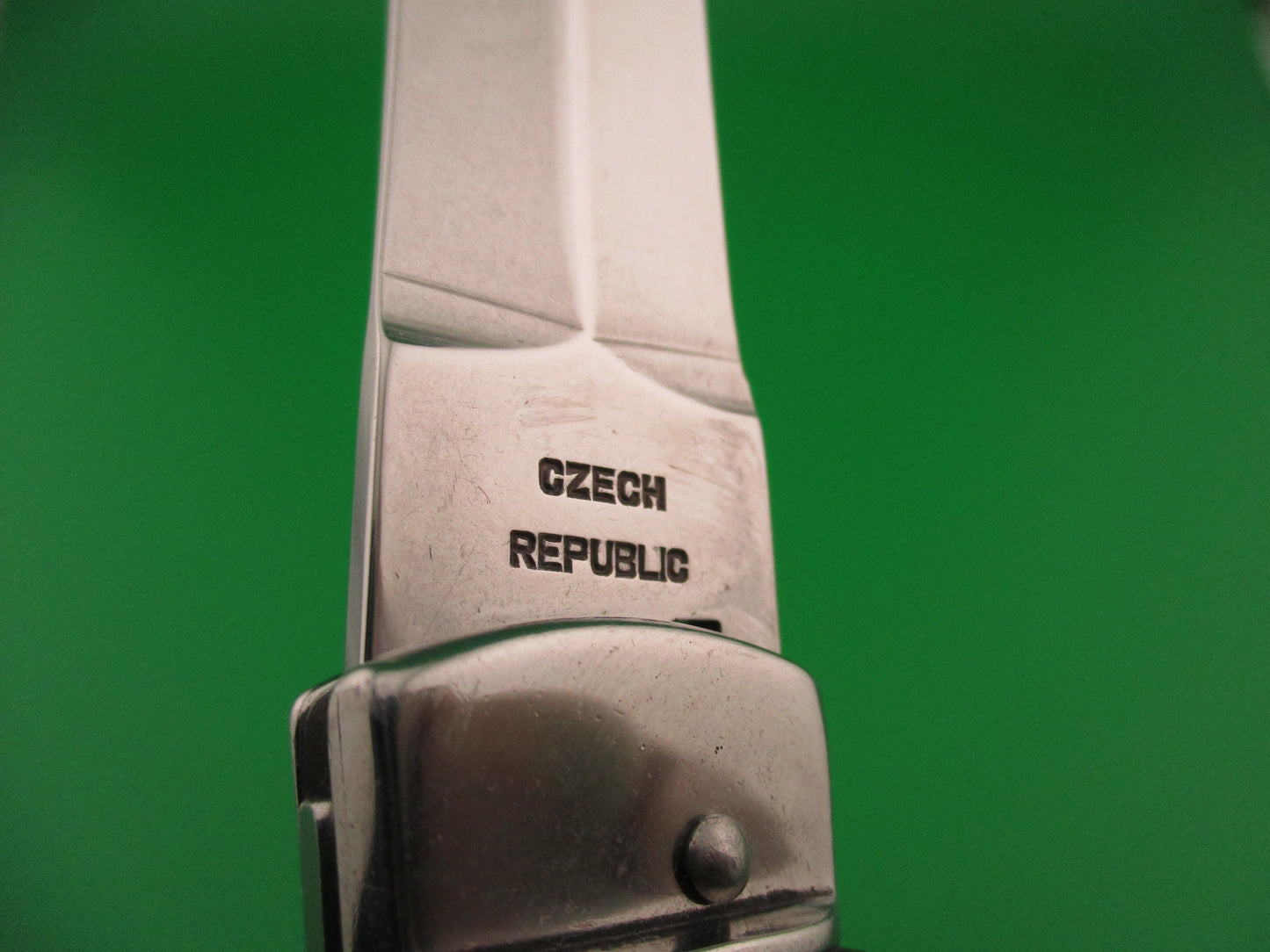 z MIKOV STAINLESS Model 241 Predator automatic knife