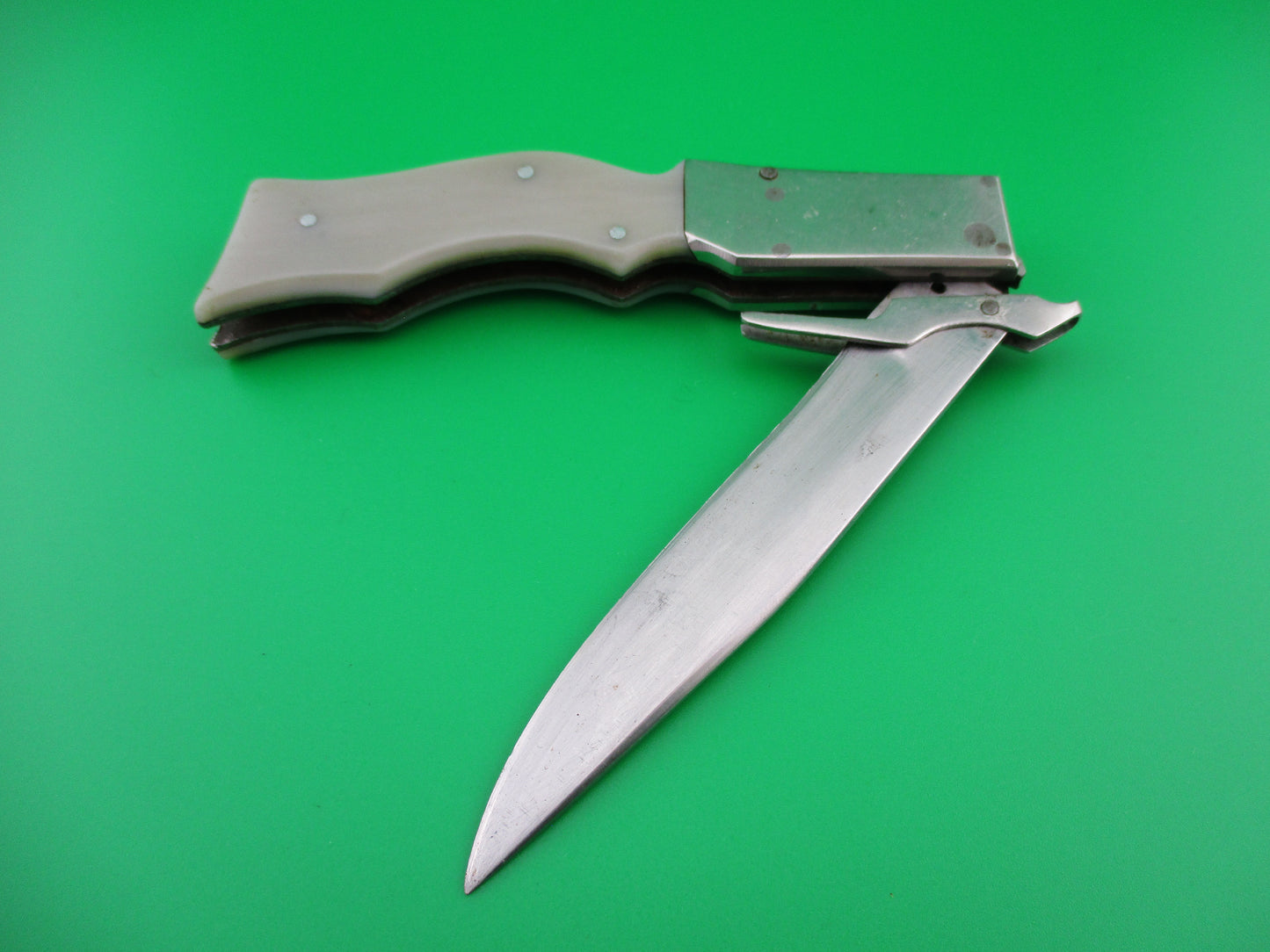 z RPK 21cm Russian Prison Knife Gunstock swing guard switchblade