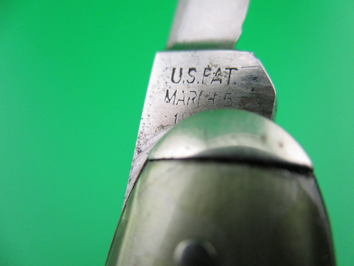 Flylock Double Smoked Pearl Tip bolstered Switchblade Book knife