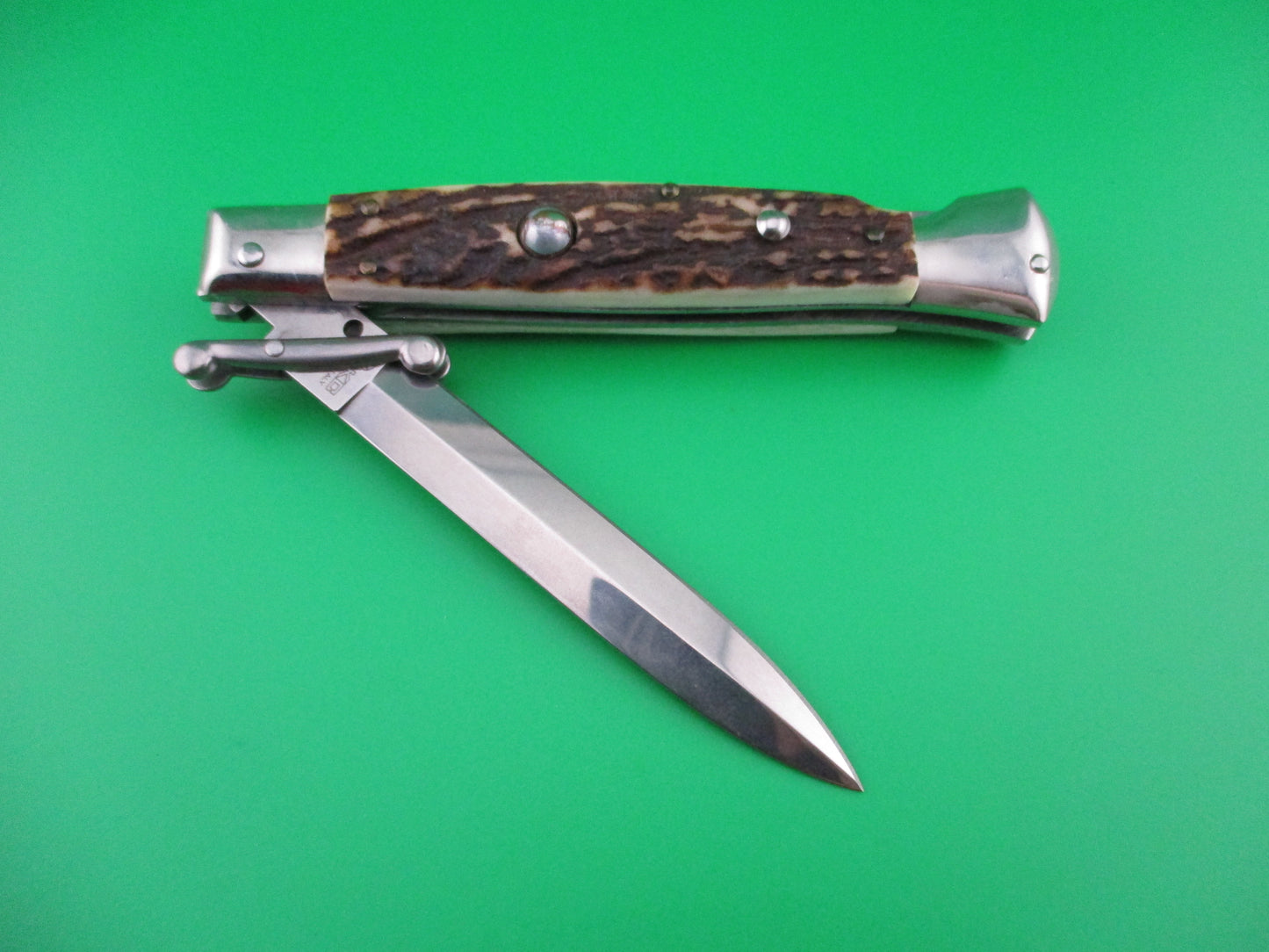 z AKC ITALY 23cm Dagger Grind Stag Swing Guard lockback automatic knife