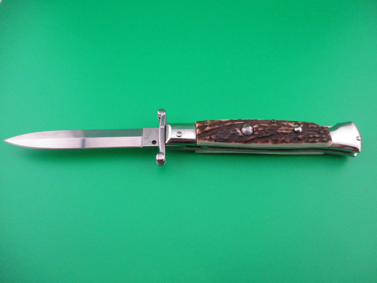 z AKC ITALY 23cm Dagger Grind Stag Swing Guard lockback automatic knife