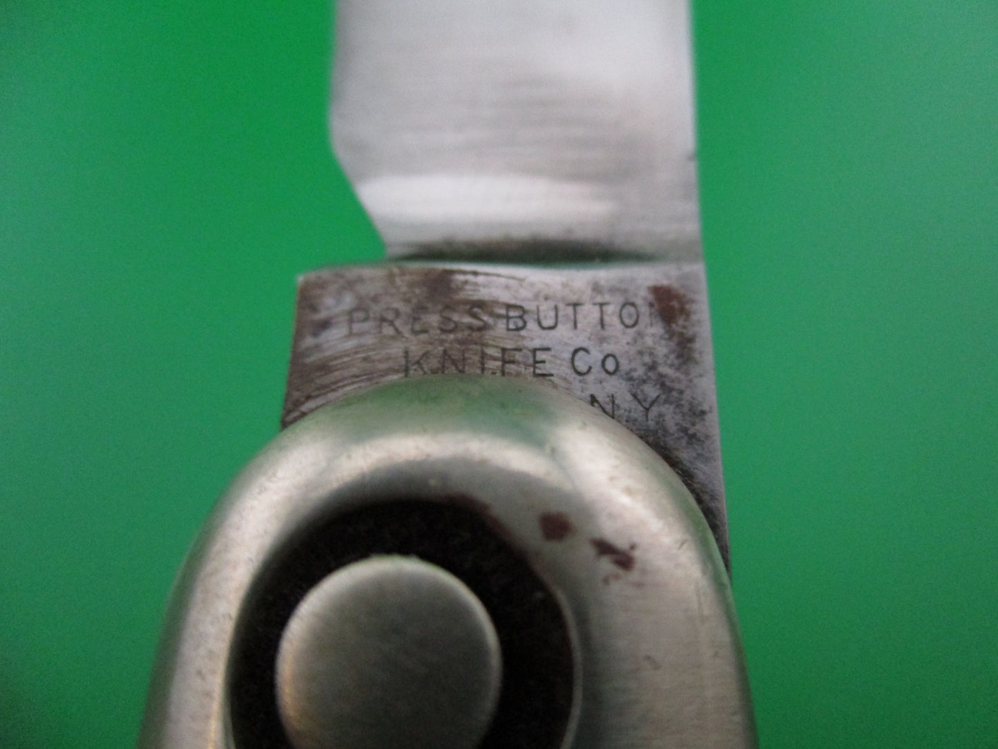 z Press Button Knife Co One Arm Man Knife switchblade