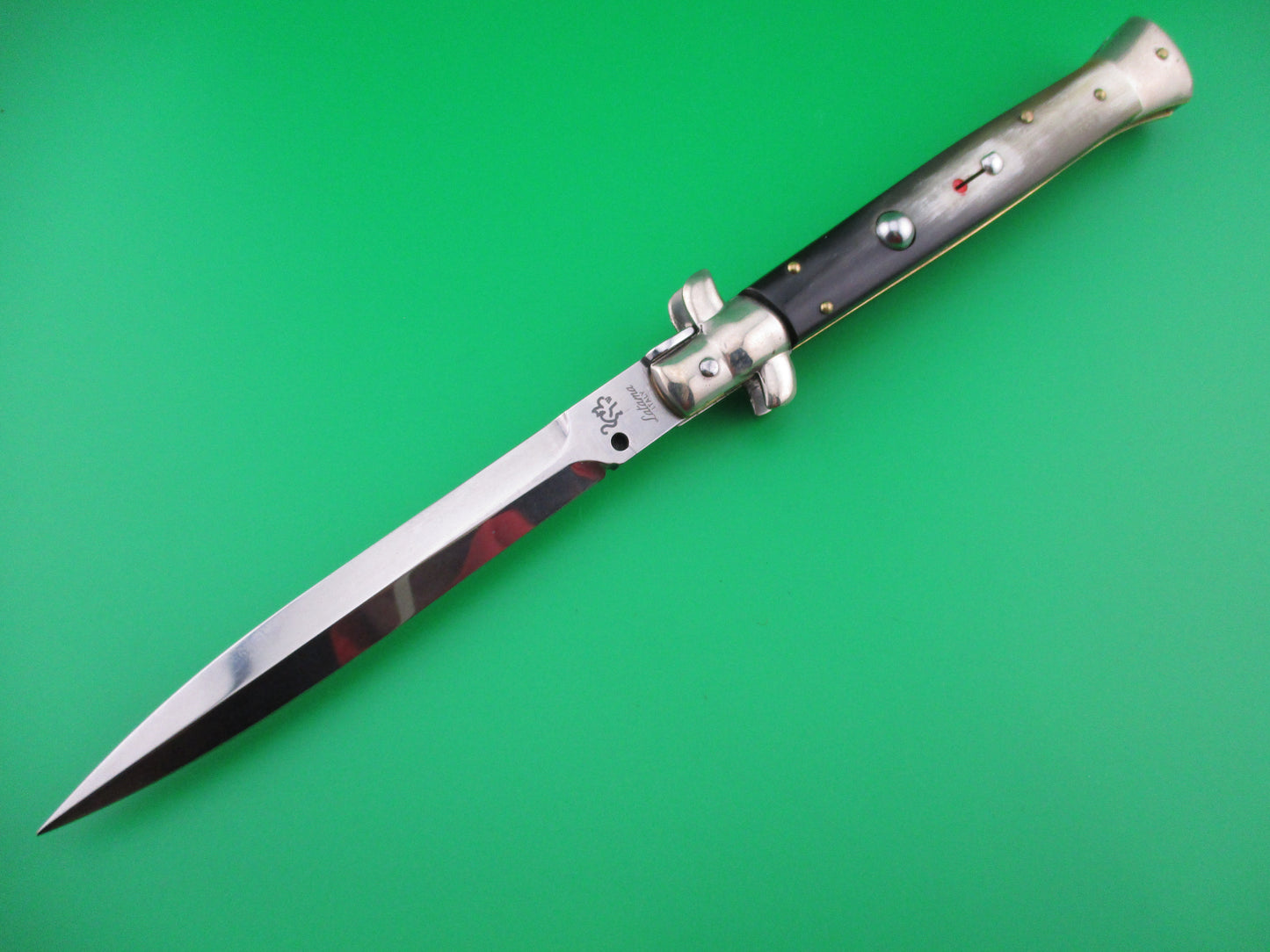 z LATAMA WALT'S 28cm Classic Brazilian Horn Dagger Grind switchblade knife