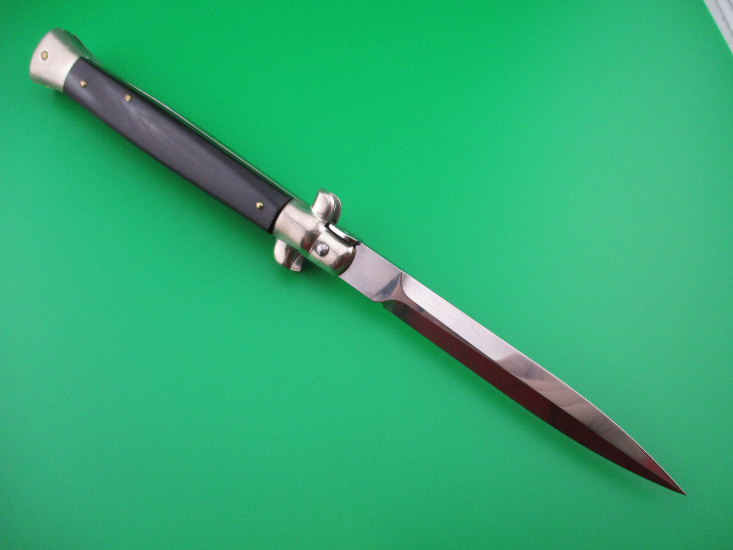 z LATAMA WALT'S 28cm Classic Brazilian Horn Dagger Grind switchblade knife